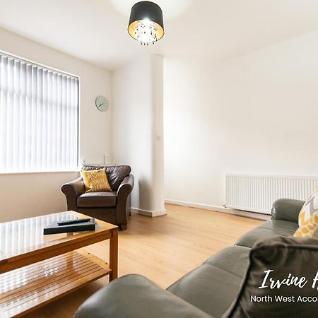 Irvine Contractor Accommodation Лий Екстериор снимка