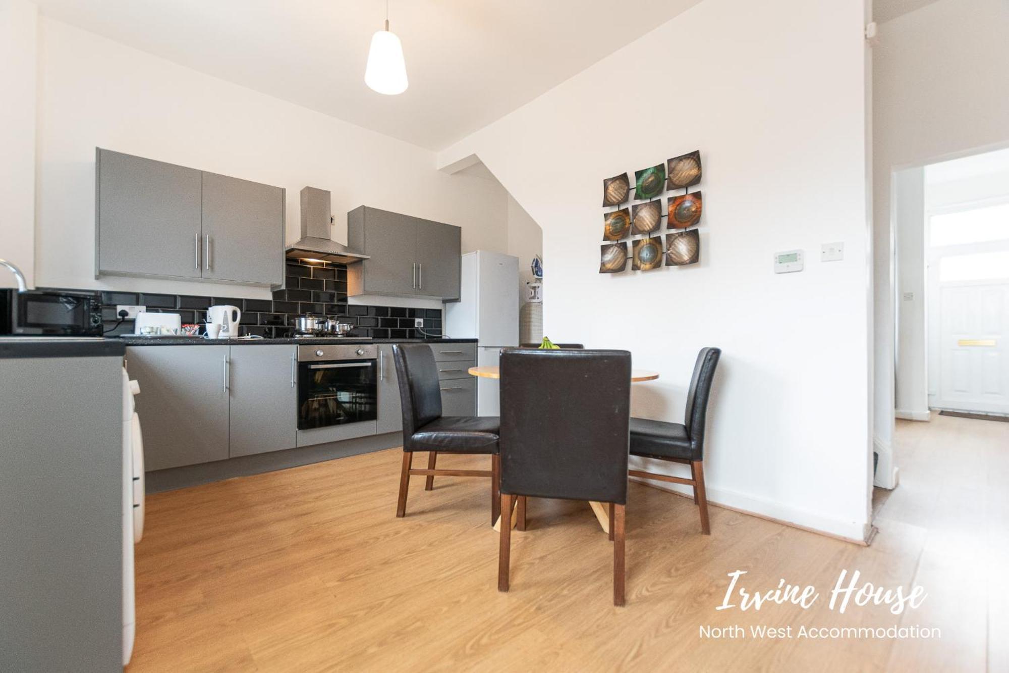 Irvine Contractor Accommodation Лий Екстериор снимка