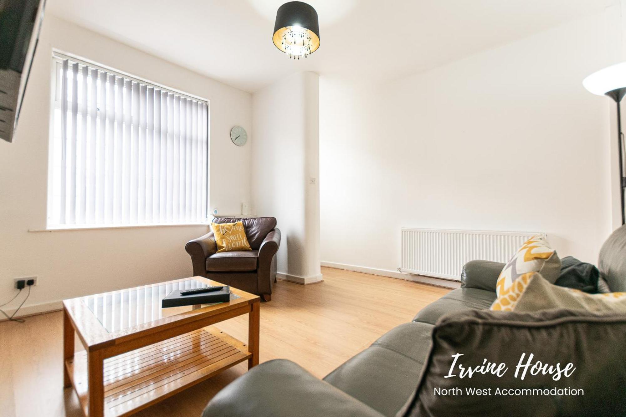Irvine Contractor Accommodation Лий Екстериор снимка
