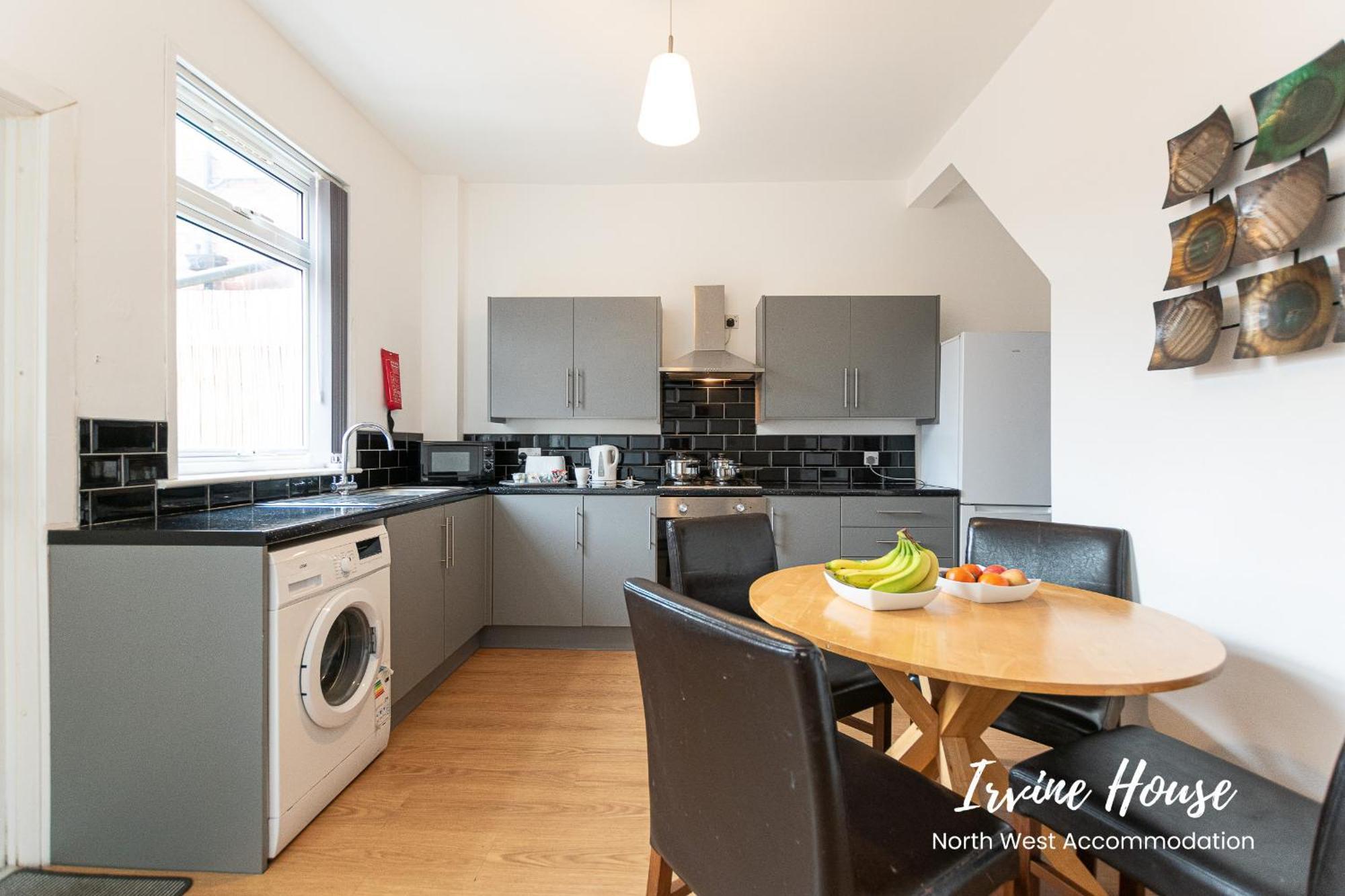 Irvine Contractor Accommodation Лий Екстериор снимка
